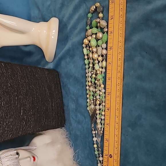 6 pieces of vintage jewelry, mix earrings, and necklace from Japan - Picture 17 of 17